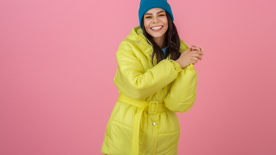 Стилист рассказал, какой пуховик будет популярным грядущей зимой