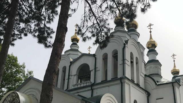 Священник объяснил, почему усопших принято поминать на Радоницу, а не на Пасху