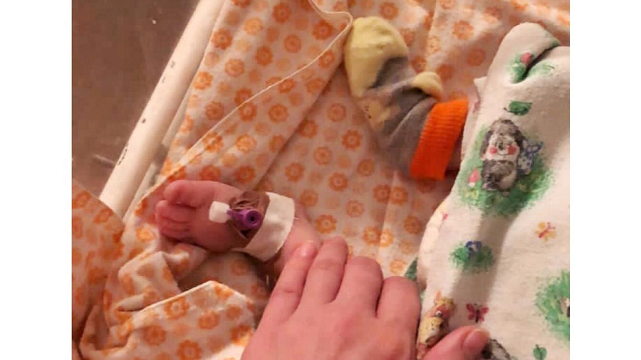 «Надо рожать здоровых детей»: родители погибшего в Темрюке младенца рассказали свою версию трагедии
