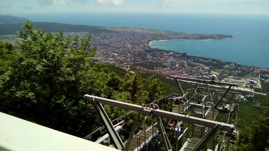 Температура морской воды у берегов Краснодарского края 16 июля понизится и составит 22 -24°С