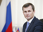 «Более 80 процентов собранного зерна — продовольственного класса». Вице-губернатор Андрей Коробка — об итогах уборочной кампании