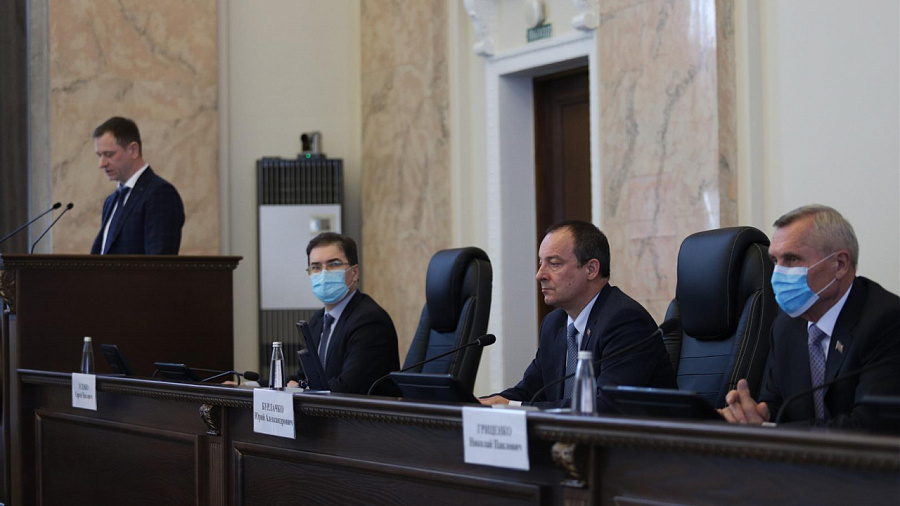В ЗСК на «парламентском часе» обсудили итоги работы краевого ТЭК и ЖКХ