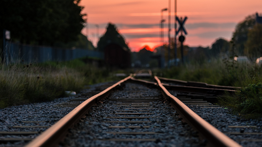 15-летнему подростку отрезало ногу грузовым поездом в Краснодарском крае