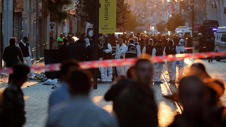 Подозреваемый в закладке бомбы задержан. Что известно о взрыве на туристической улице в центре Стамбула 