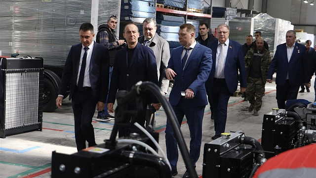 Юрий Бурлачко провел рабочий день в Красноармейском районе