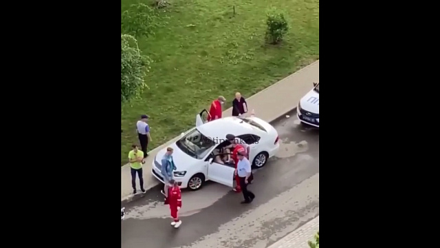 В Краснодаре госпитализировали голого автомобилиста (ВИДЕО)