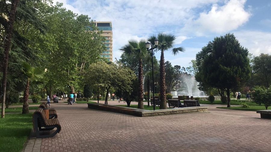 В Сочи, Геленджике, Анапе, а также на курортах Кубани в выходные дни прогнозируют неустойчивую погоду: дожди, грозы и «температурные качели»