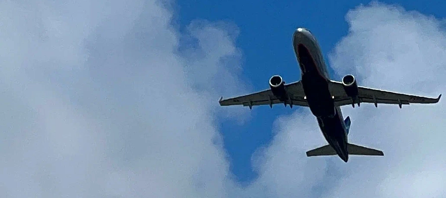 Рейс Azur Air Пхукет – Барнаул подал сигнал бедствия над Китаем