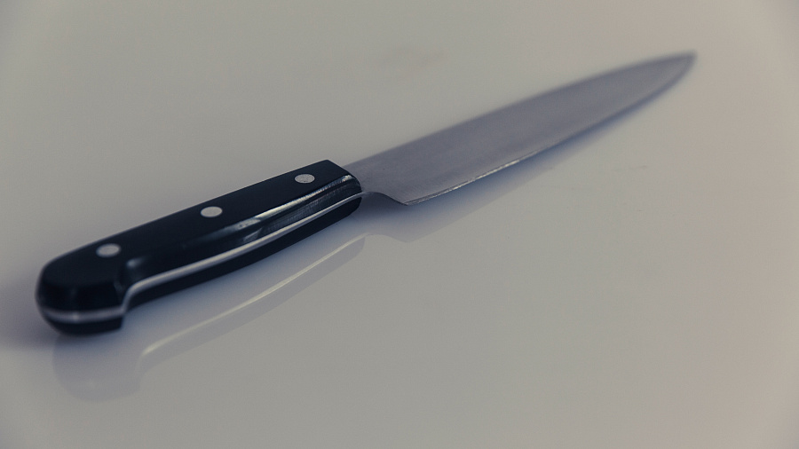 В Краснодарском крае женщина во время ужина убила экс-мужа двумя ударами ножа в спину