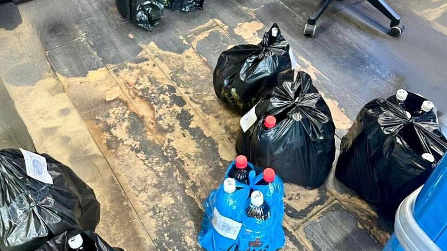 В горах Сочи из продажи изъяли 100 литров опасного глинтвейна и вина