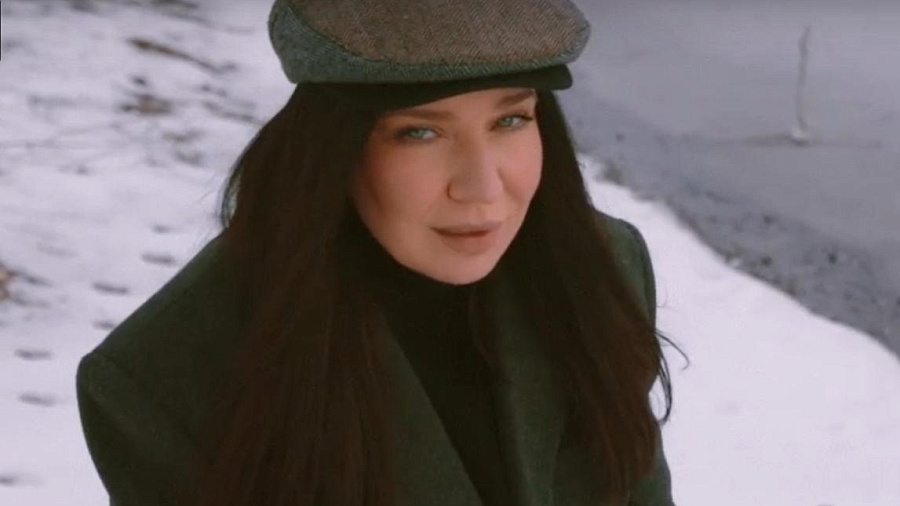 Ёлка отказалась от украинского паспорта и оформила российское гражданство