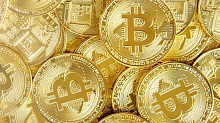 Биткоин впервые в истории превысил отметку в 122 тысячи долларов