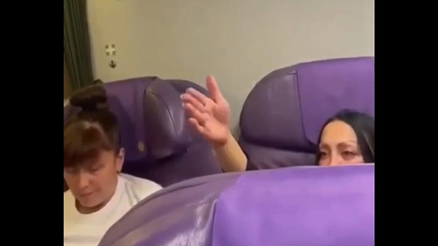 «Я лечу бизнес-классом в Сочи!»: столичная пассажирка, отправляющаяся на море, устроила скандал на борту самолета