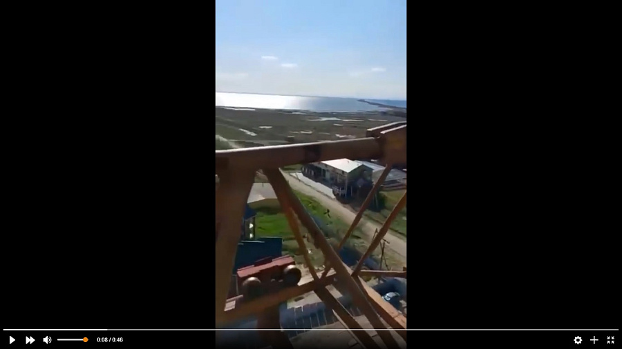 В Темрюкском районе одному из бастующих рабочих на башенном кране полностью выплатили зарплату