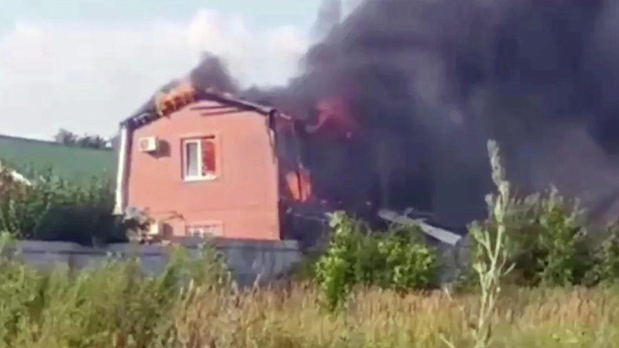 Губернатор прокомментировал падение беспилотника на жилой дом в Ростовской области