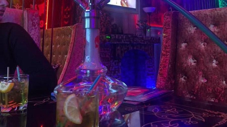 Бар «BLACK ROOM» в Анапе оштрафовали за курение кальянов
