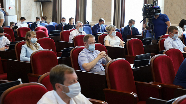 Депутаты ЗСК поддержали предложение включить ФТ «Сириус» в эксперимент по курортному сбору