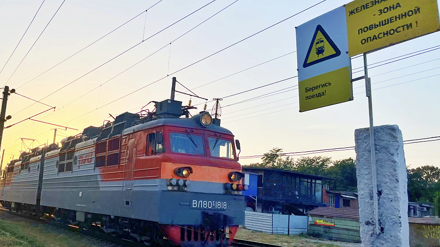 В Краснодарском крае поезд насмерть сбил 15-летнюю девочку