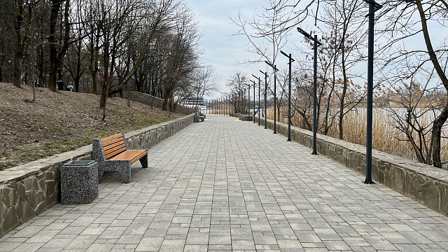 В Краснодаре и крае в середине рабочей недели погода отметится дождями, порывистым ветром и температурой до +10°С