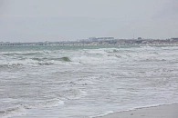 Роспотребнадзор не нашел мазута в воде у пляжей Анапы