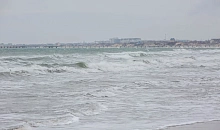 Роспотребнадзор не нашел мазута в воде у пляжей Анапы