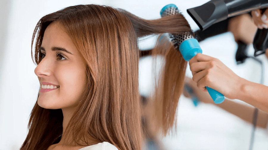 Эксперт индустрии красоты назвала модные цвета волос в 2021 году