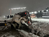 В Анапе опрокинулась строительная бетономешалка