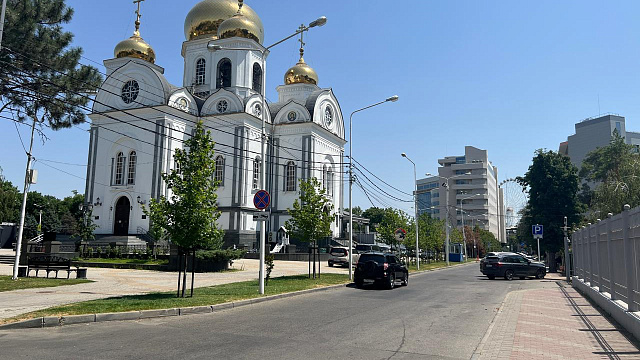В Краснодаре и крае в субботу погода принесет жару до +36°С, а местами — дожди с усилением ветра до 18 м/с