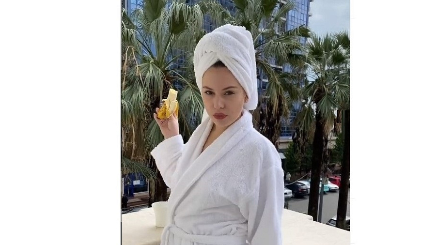 Саша Артемова намерена подать в суд на хозяйку апартаментов в Сочи из-за слежки