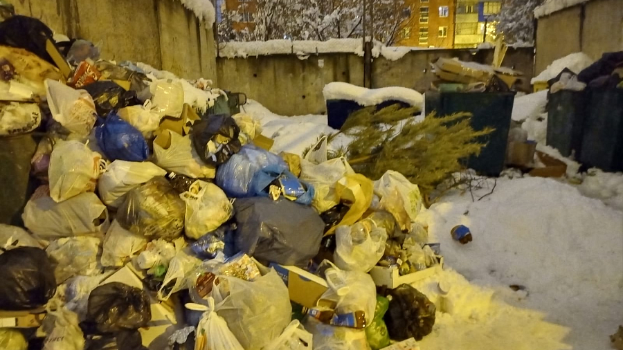  В «Мусороуборочной компании» Краснодара прокомментировали переполненные свалки за время снегопада