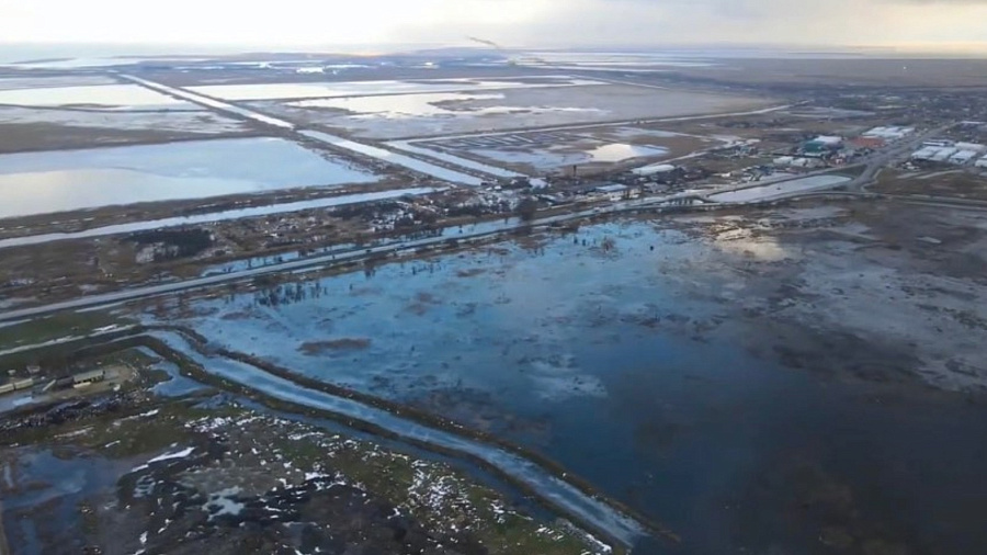 В администрации Темрюкского района прокомментировали сообщение о затопленном мусорном полигоне