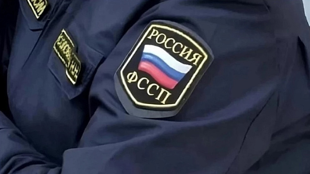 Приставы заставили жителя Сочи убрать хозпостройки на своем участке