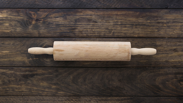 В Твери мужчина из ревности убил жену скалкой и подушкой, трое детей остались без матери