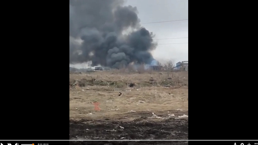 Рабочий попал в реанимацию при пожаре на асфальтовом заводе в Краснодаре