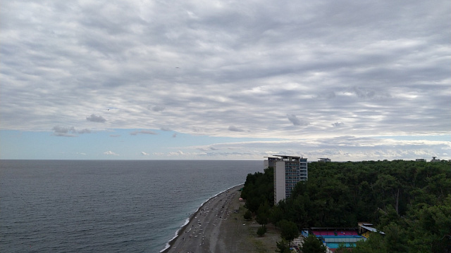 В конце рабочей недели в Пицунде и на курортах Абхазии ожидаются «температурные качели», дожди и мокрый снег