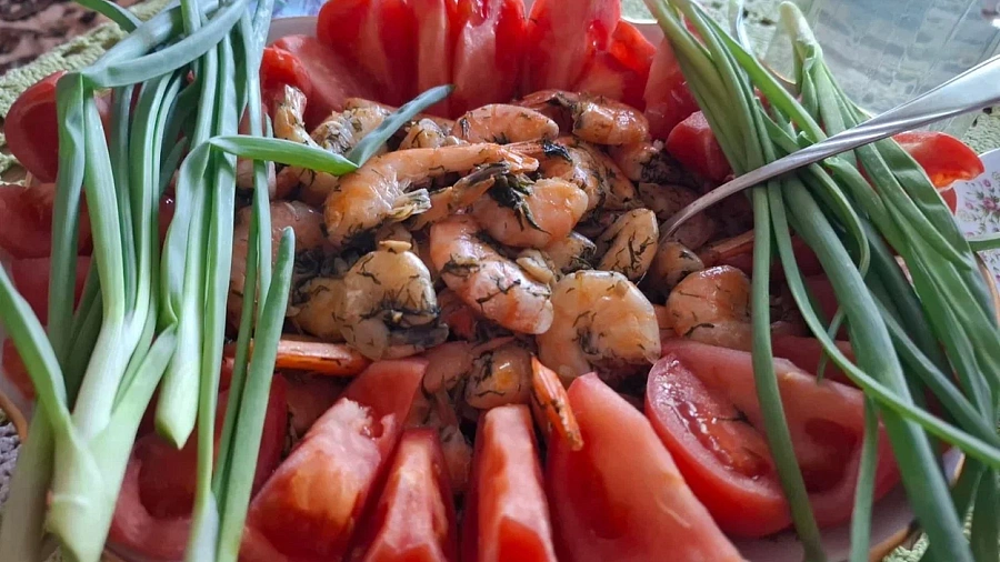 Новогодний стол 2026: еда на удачу в год Красной Лошади и полный список запретов