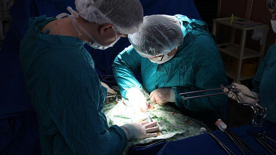 В Краснодарском крае врачи спасли беременную девушку ,потерявшую 5 литров крови после кесарева сечения