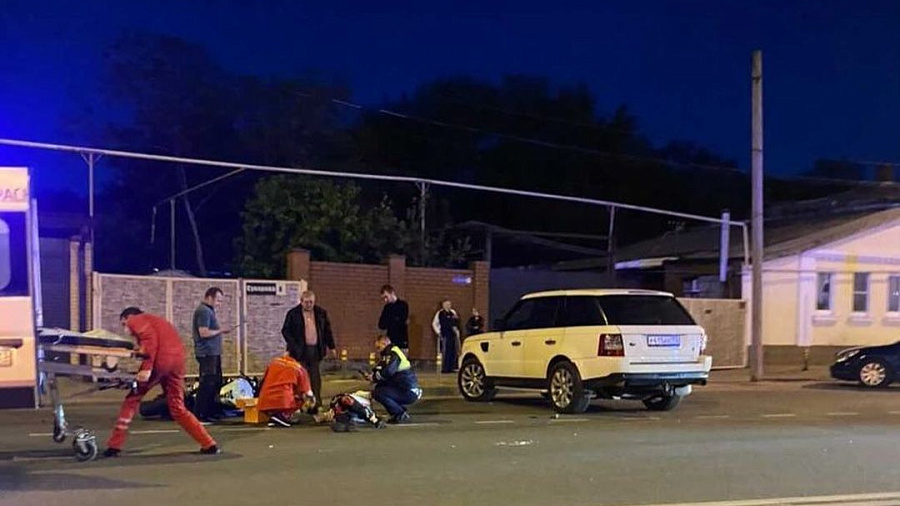 В Краснодаре произошла жесткая авария с участием мопедиста и мотоциклиста