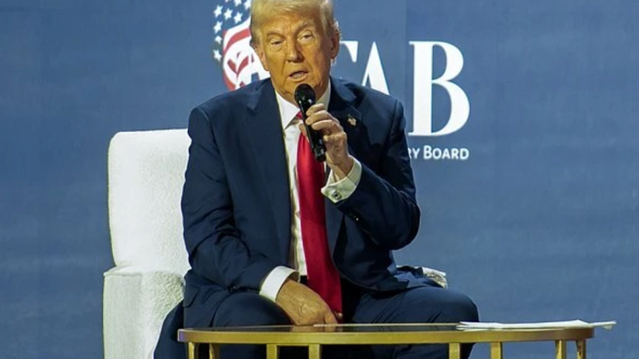 Торговые войны продолжаются: Дональд Трамп анонсировал введение пошлин в 25% на импорт стали и алюминия