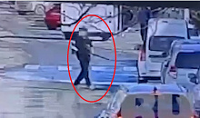 В Анапе сняли на видео, как студент с ружьем шел в техникум перед стрельбой