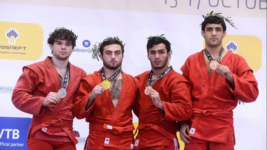 Спортсмены из Краснодарского края завоевали медали на Первенстве мира по самбо