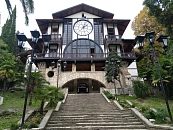 Спрос на туры в Абхазию резко падает из-за загранпаспортов для детей