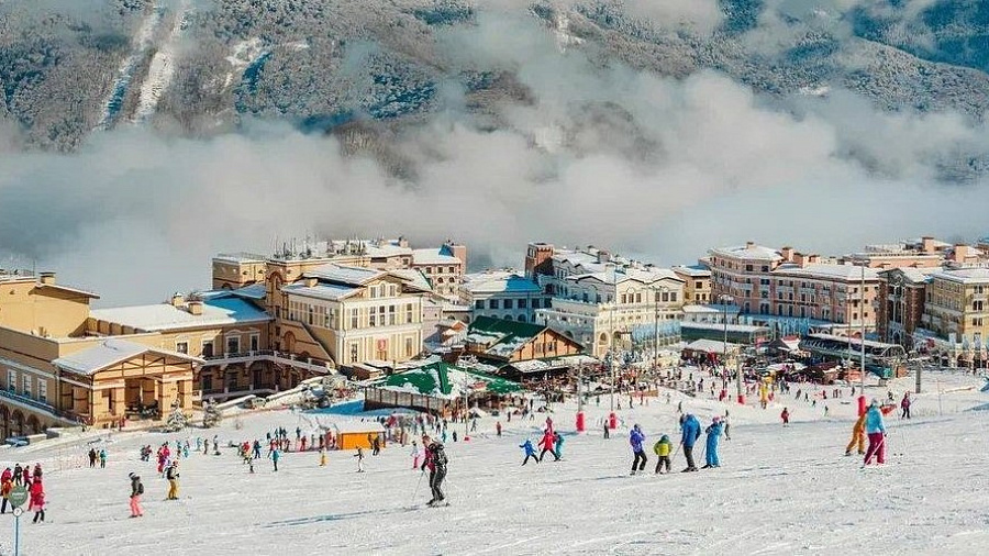 В Сочи в первый день зимы стартовал горнолыжный сезон