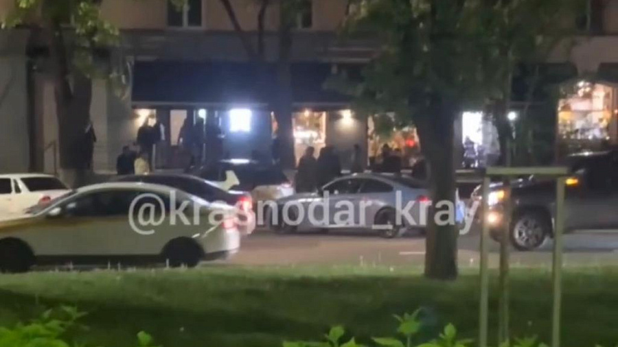 В Краснодаре на улице Красной ночью произошла массовая драка