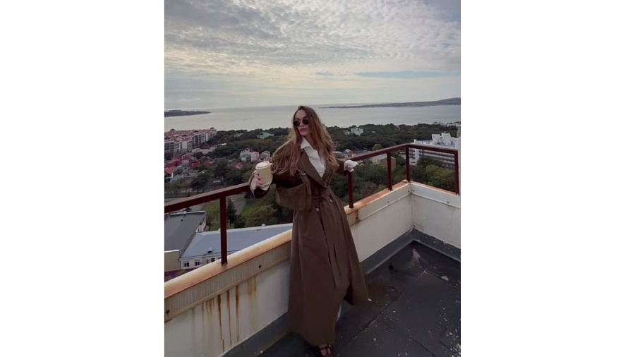 Алена Водонаева показала впечатляющий вид из своей новой квартиры в Геленджике