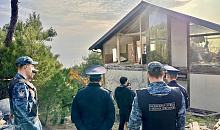 В Геленджике начали масштабный снос незаконного жилого комплекса у моря