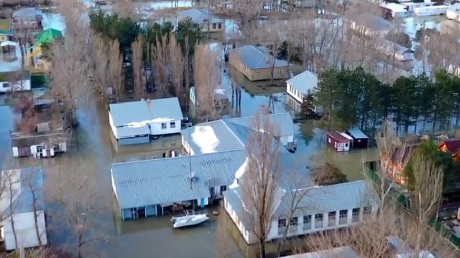 Наводнение хуже августовского. Переполненная талыми водами река Можепсин затопила поселки под Анапой