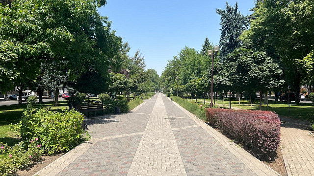 В Краснодаре и крае в воскресенье погода достигнет опасных значений: до +41°С при переменной облачности