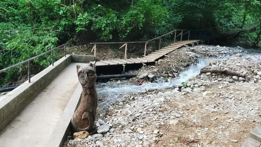 В Сочинском нацпарке восстановили после проливных дождей туробъект «33 водопада»