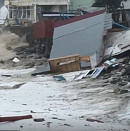 В Сочи сняли на видео, как шторм смыл все строения на берегу моря в Лоо